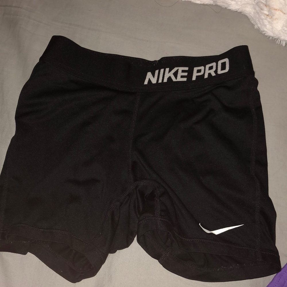 Spandex. Nike.
